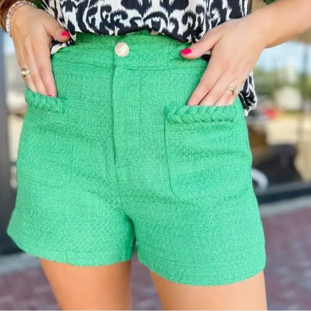 Tweed green shorts with gold hardware